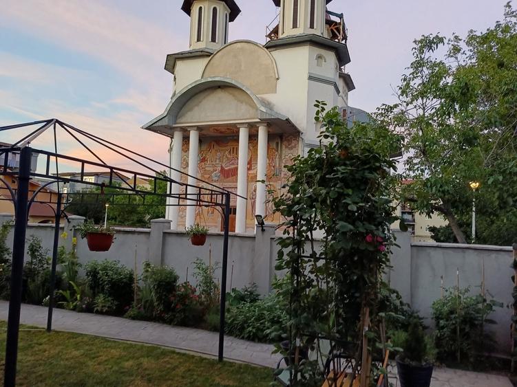 Casă cu 4 camere în Kiseleff