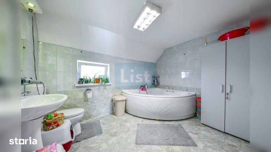Casă cu 4 camere cu Teren 432 Mp în Europa