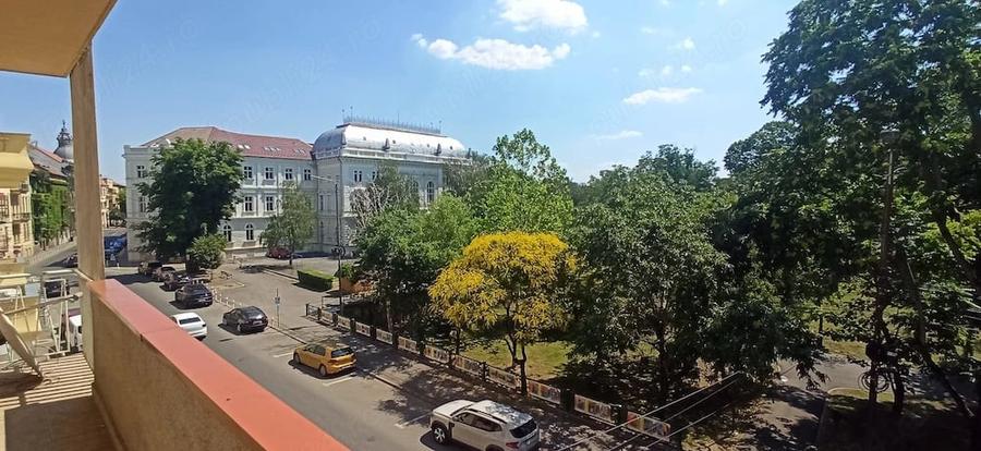 Apartament cu 3 camere semidecomandat în Ultracentral