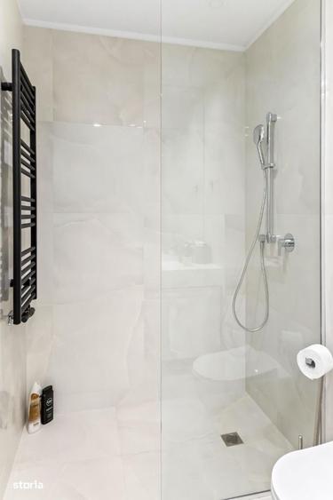 Apartament cu 3 camere în Barbu Văcărescu