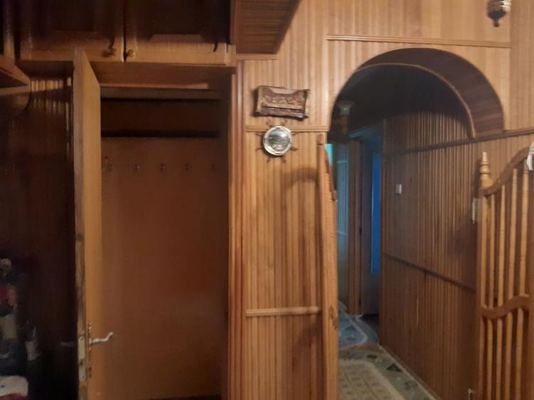 Apartament cu 3 camere decomandat în Cantemir