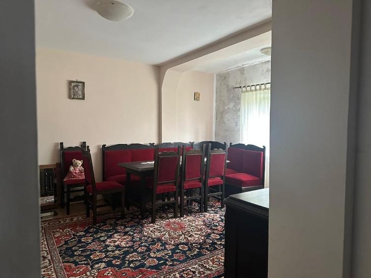 Casă individuală cu 16 camere cu Teren 5250 Mp în Malu Vârtop
