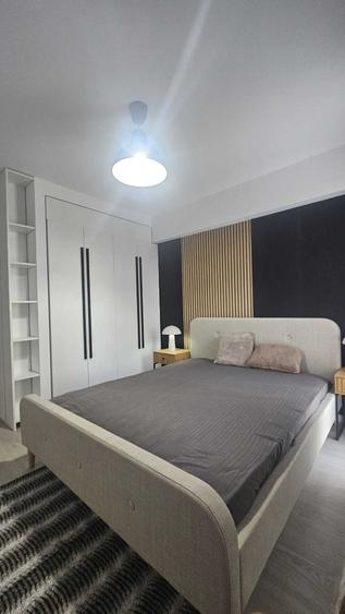 Apartament cu 2 camere semidecomandat în Costin Georgian