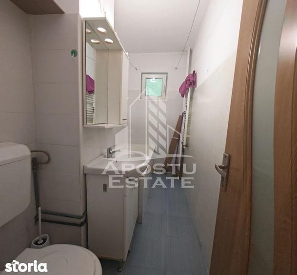 Apartament cu 2 camere nedecomandat, mobilat în Circumvalațiunii