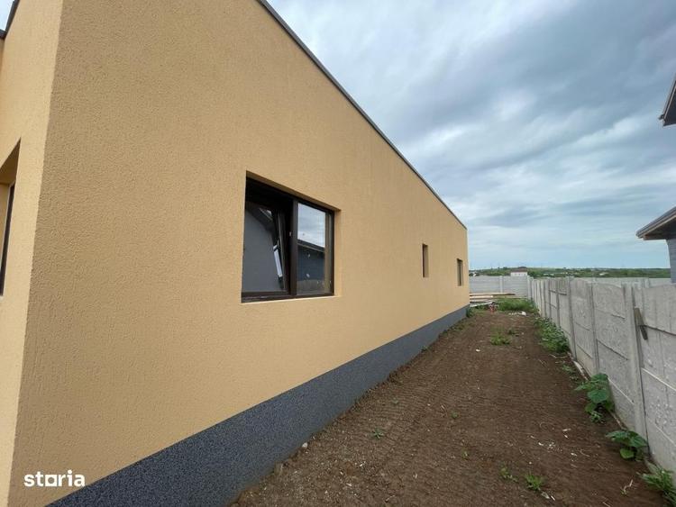 Casă cu 4 camere cu Teren 400 Mp în Șimnicu de Jos