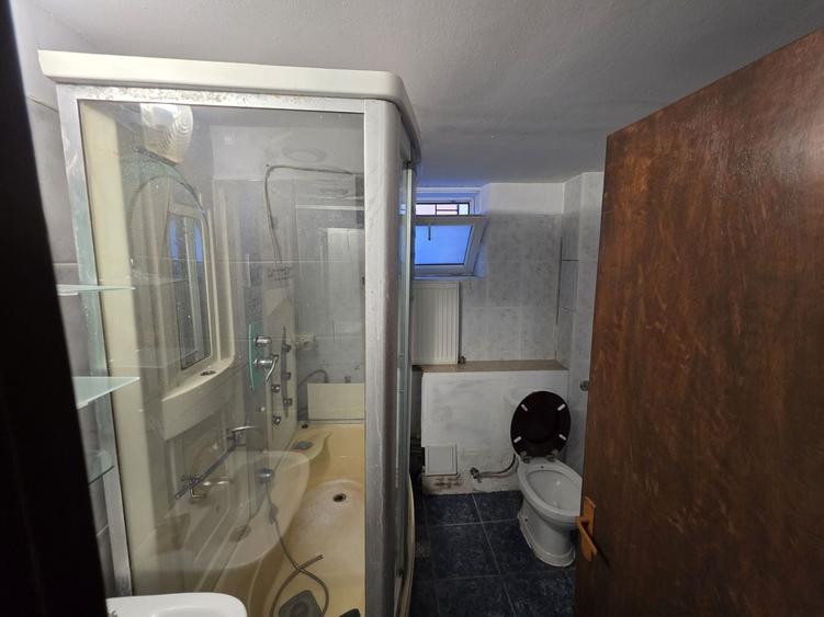 Casă individuală cu 8 camere cu Canalizare în Ștefan cel Mare