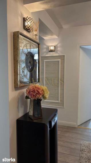 Apartament cu 4 camere, mobilat în Central