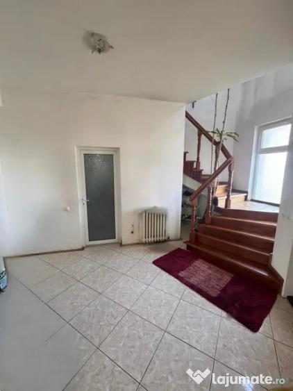 Casă cu 4 camere cu Teren 1400 Mp în Tăuții de Sus