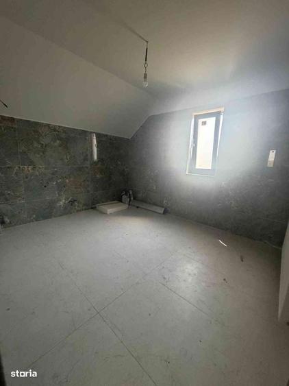 Casă cu 4 camere în Lilieci