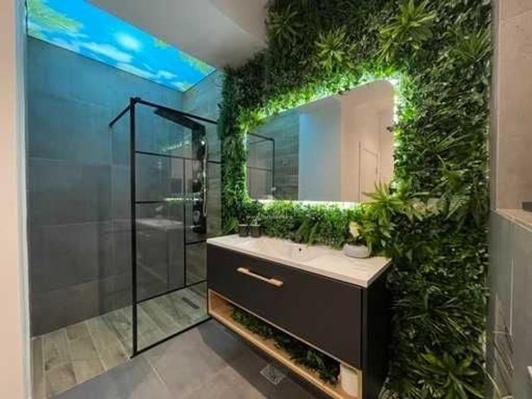 Apartament cu 3 camere semidecomandat în Nord
