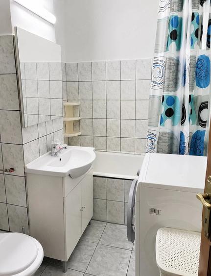 Apartament cu 2 camere decomandat în Soarelui