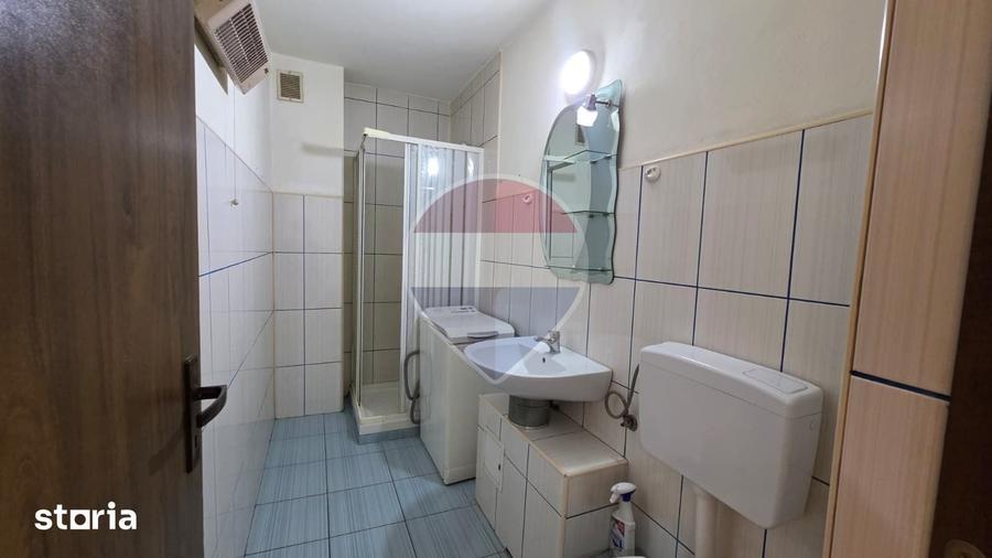 Apartament cu 4 camere în Vitrometan