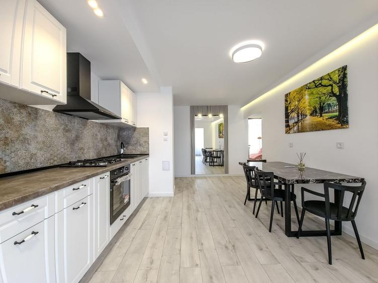 Apartament cu 2 camere decomandat, mobilat în Plopilor