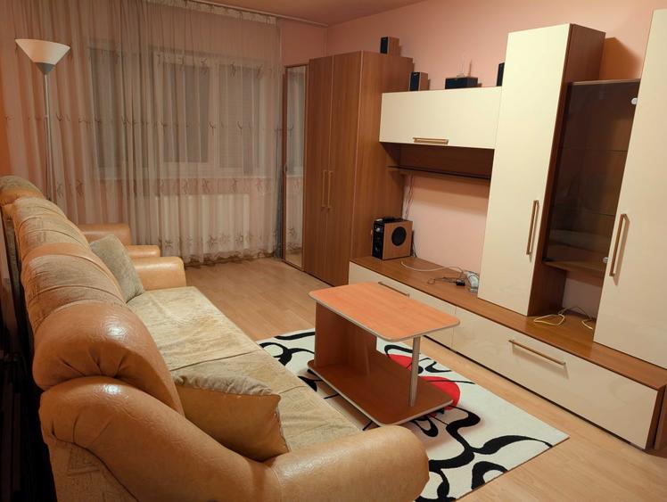 Dau in chirie apartament 2 camere decomandat, tip PB 44 mp Str. Traian Grozavescu, Oradea - 6