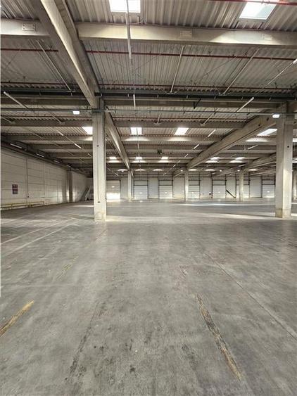 Spațiu industrial, de 900 mp, în Est