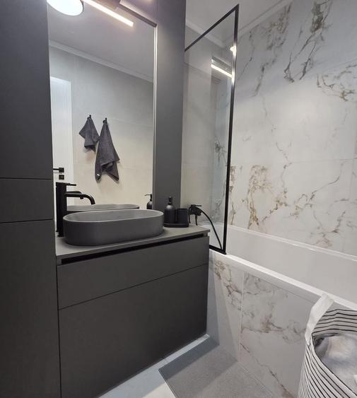 Apartament cu 2 camere semidecomandat în Alexandru Obregia