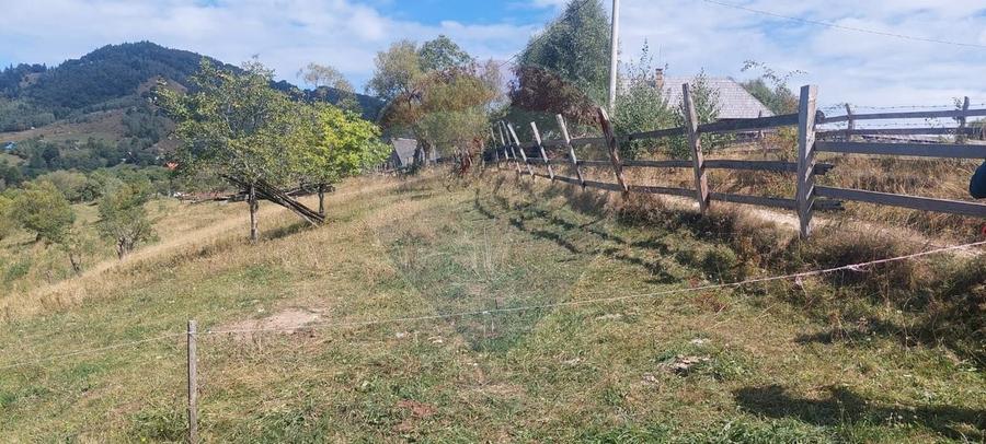 Teren agricol intravilan de 4608 mp, în Măgura