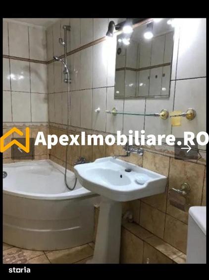 Apartament cu 3 camere decomandat în Vitan