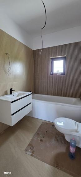 Casă cu 4 camere cu Teren 523 Mp în Clinceni