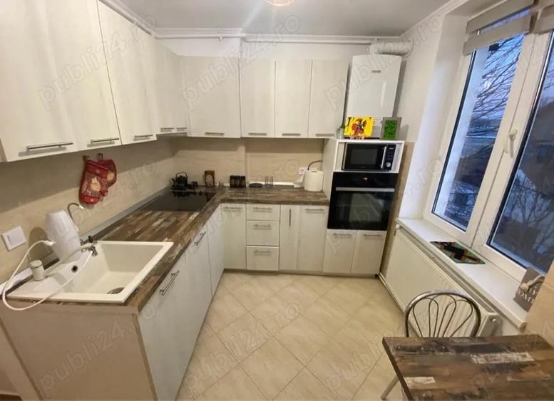 Apartament cu 2 camere decomandat în Central