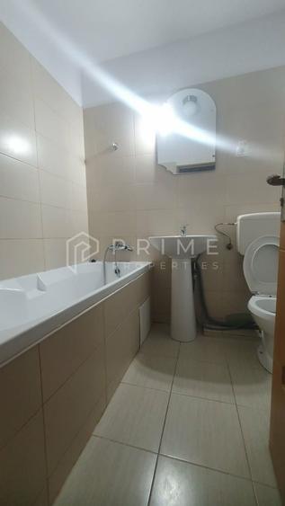 Apartament cu 3 camere decomandat în 7 Noiembrie