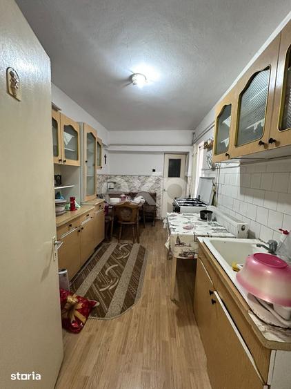 Apartament cu 4 camere, mobilat în Central