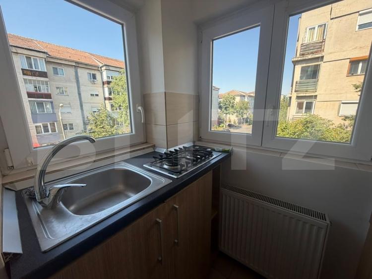 Garsonieră de închiriat — Rogerius, str. Traian Lalescu - 3