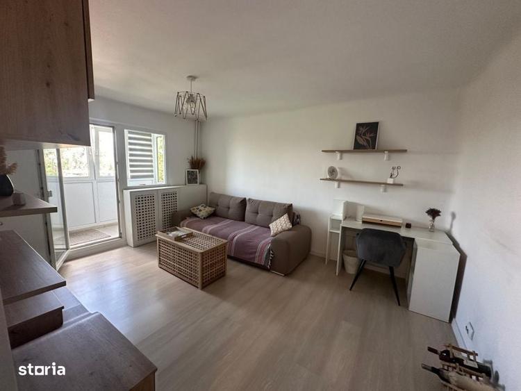 Apartament cu 2 camere decomandat în Rovine