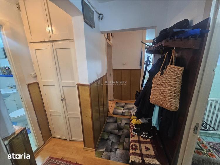 Apartament cu 3 camere decomandat în Central