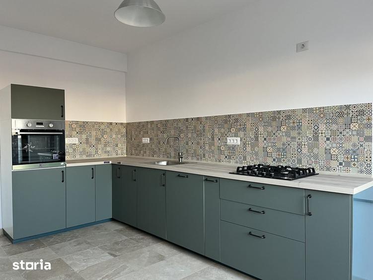 Casă cu 5 camere cu Teren 250 Mp în Central