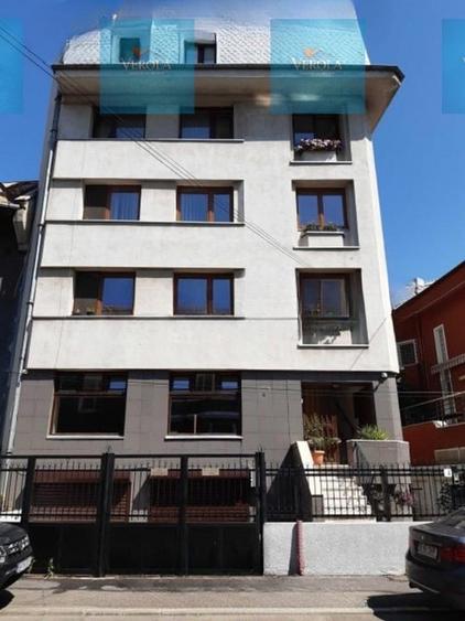 Apartament cu 3 camere decomandat, mobilat în Cotroceni