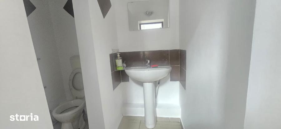 Spațiu comercial, de 1,040 mp, în Titulescu