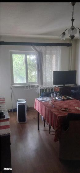 Apartament cu 2 camere decomandat în Valea Rosie