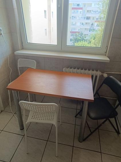 Apartament cu 2 camere semidecomandat în Berceni