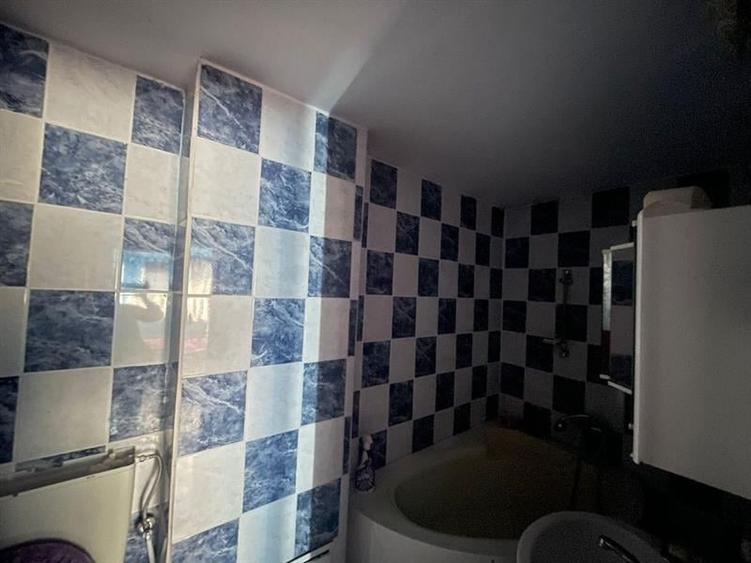 Apartament cu 2 camere decomandat, mobilat în Plenița
