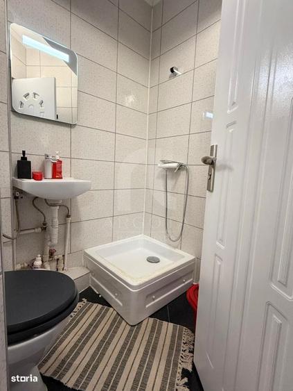 Apartament cu 3 camere semidecomandat în Micro 3