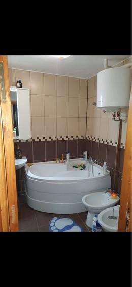 Apartament cu 3 camere decomandat în Kiseleff