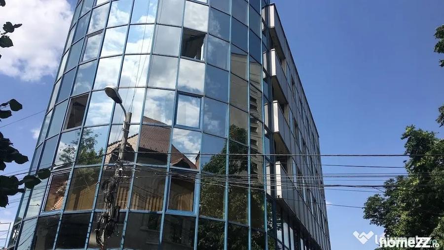 Spațiu comercial, de 2,530 mp, în Victoriei