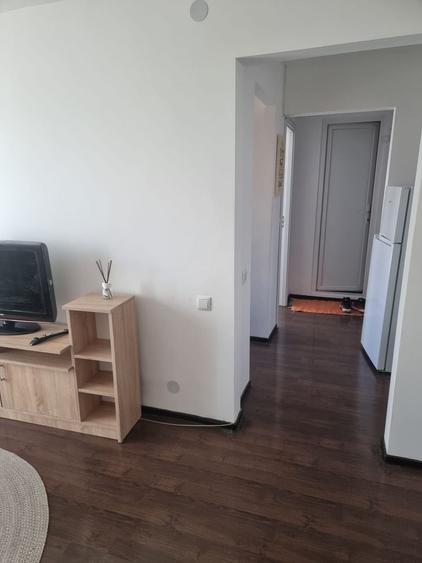 Apartament cu 2 camere decomandat, mobilat în Prelungirea Ghencea