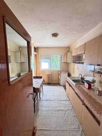 Apartament cu 2 camere semidecomandat în P-ța Reșița