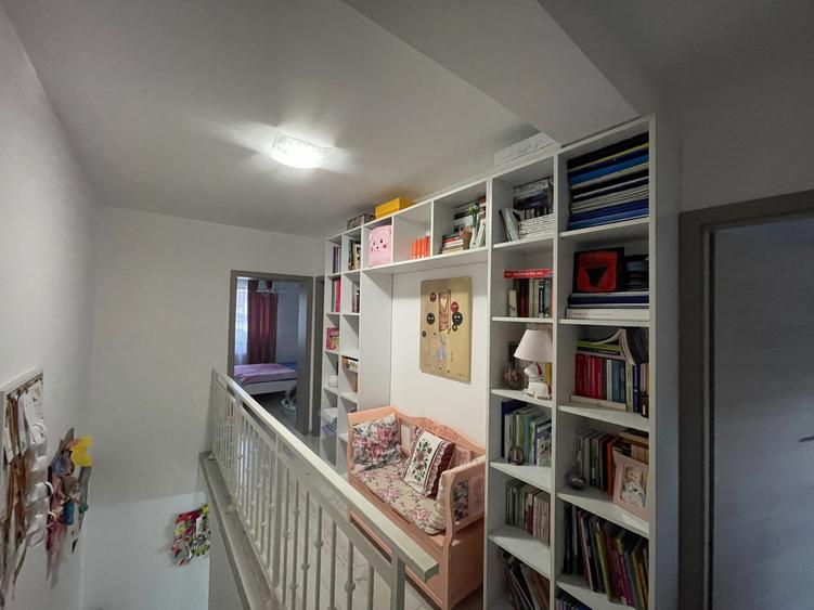 Duplex cu 4 camere cu Canalizare în Dumbrăvița