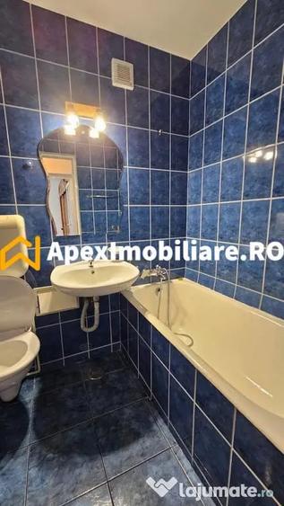 Apartament cu 3 camere decomandat în Drumul Taberei