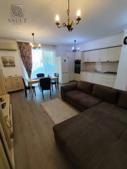 Apartament cu 3 camere decomandat, mobilat în Iancu Nicolae