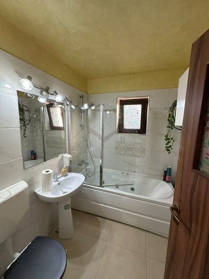 Apartament cu 2 camere decomandat în Frumoasa