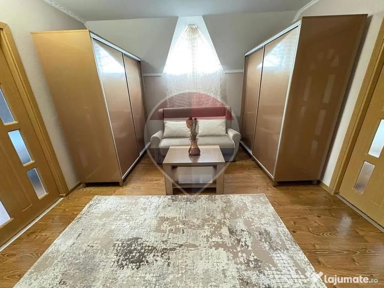 Casă cu 5 camere cu Teren 2687 Mp în Mădăras