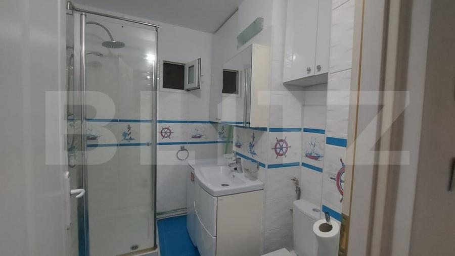 Apartament cu 3 camere decomandat în Careiului