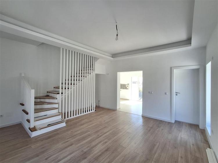 Vila  de vanzare  Rediu, - 5