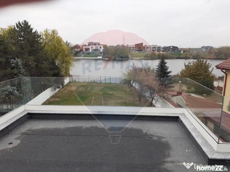 Casă cu 8 camere cu Teren 1200 Mp în Mogoșoaia
