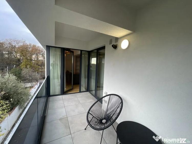 Apartament cu 3 camere decomandat în Băneasa