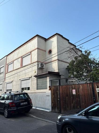 Apartament 3 camere + curte + boxa | Etaj 1 | La doar 3 statii de Piata Unirii | Zona Trafic Greu - 5